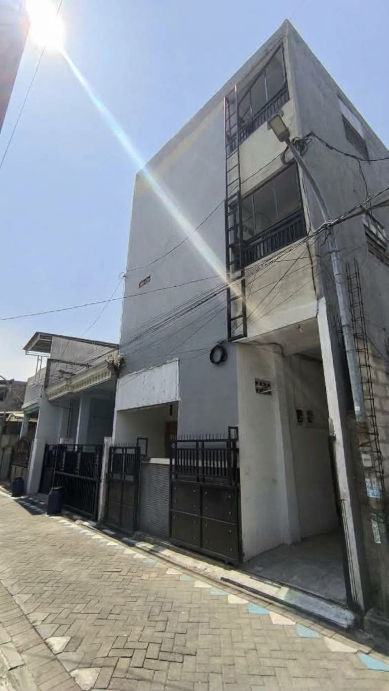 Rumah kos selangkah kampus UPN dan Raya MERR